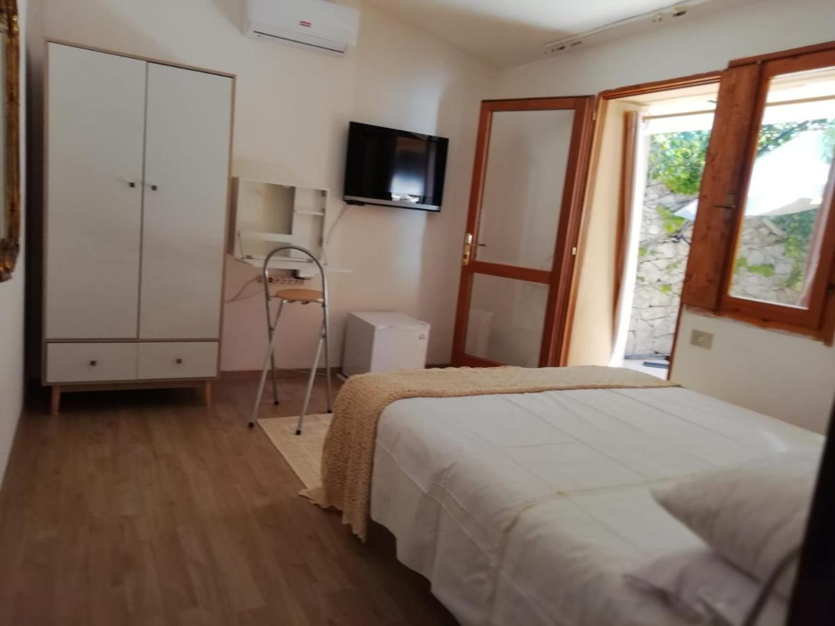 Benjamin Room Olbia Exterior photo
